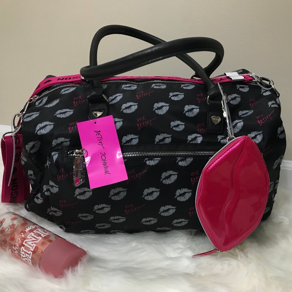 💋 BETSEY JOHNSON 💋❣️Sporty Weekender Bag